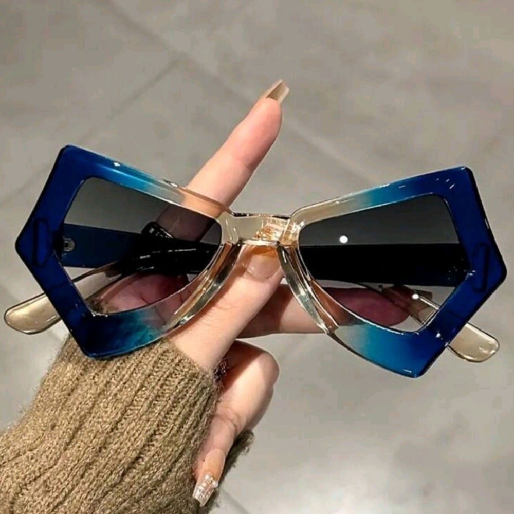 NWT Blue Retro Oversized Butterfly Cat Eye Fashion Sunglasses